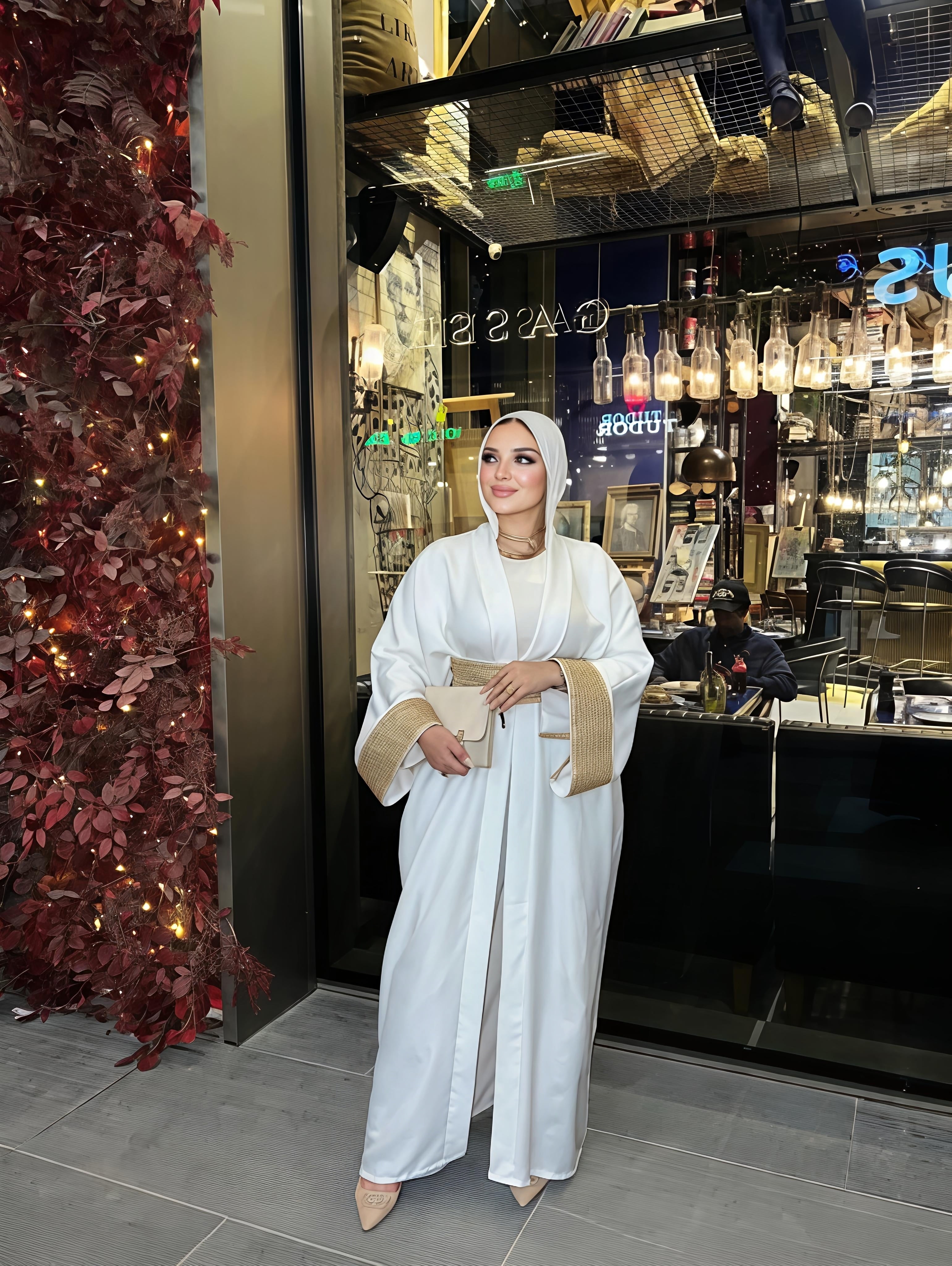 عباية أوبن بحزام كورسيه ميتالك